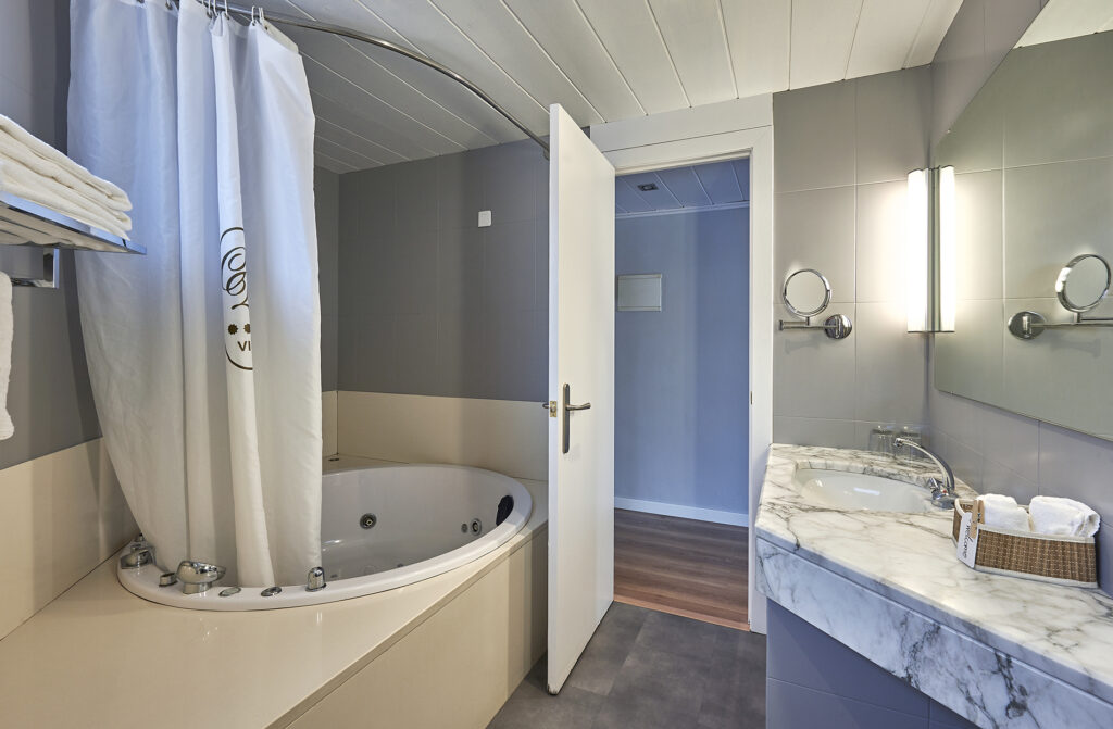 Baños Habitaciones Hotel en Vic 